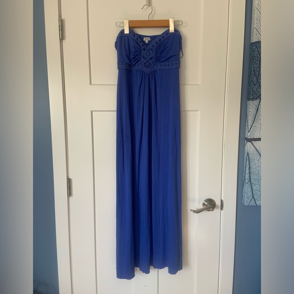 Kismet Maxi Dress size small